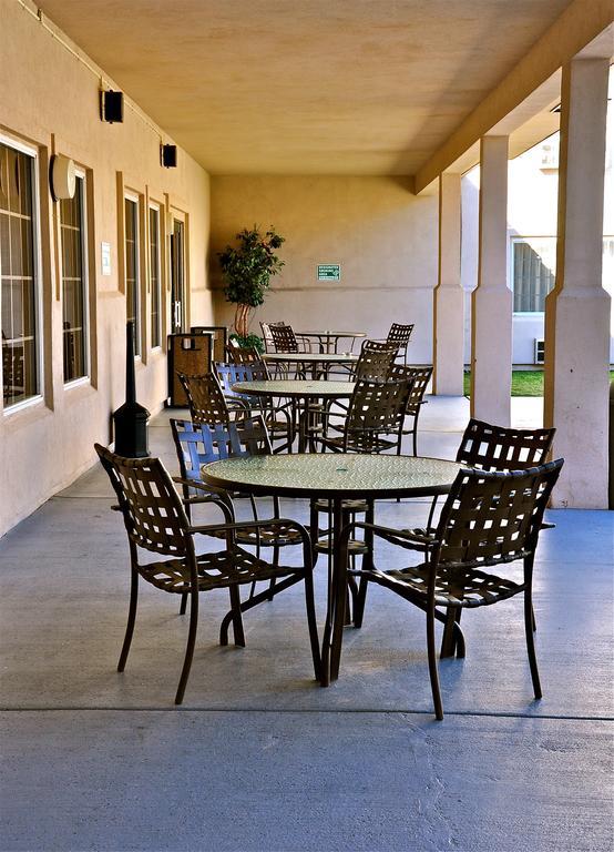 Landmark Inn Fort Irwin Exterior photo