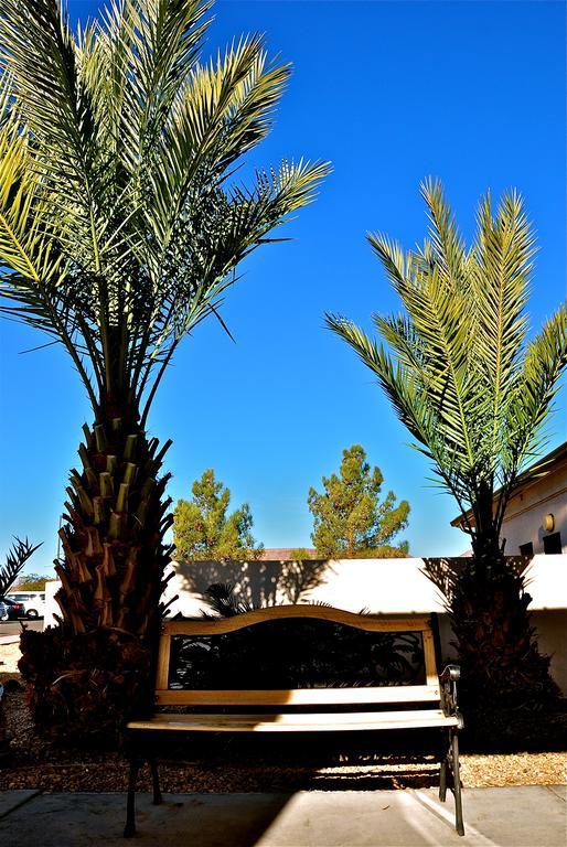 Landmark Inn Fort Irwin Exterior photo