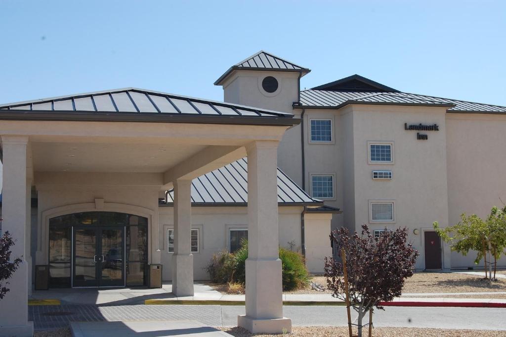 Landmark Inn Fort Irwin Exterior photo