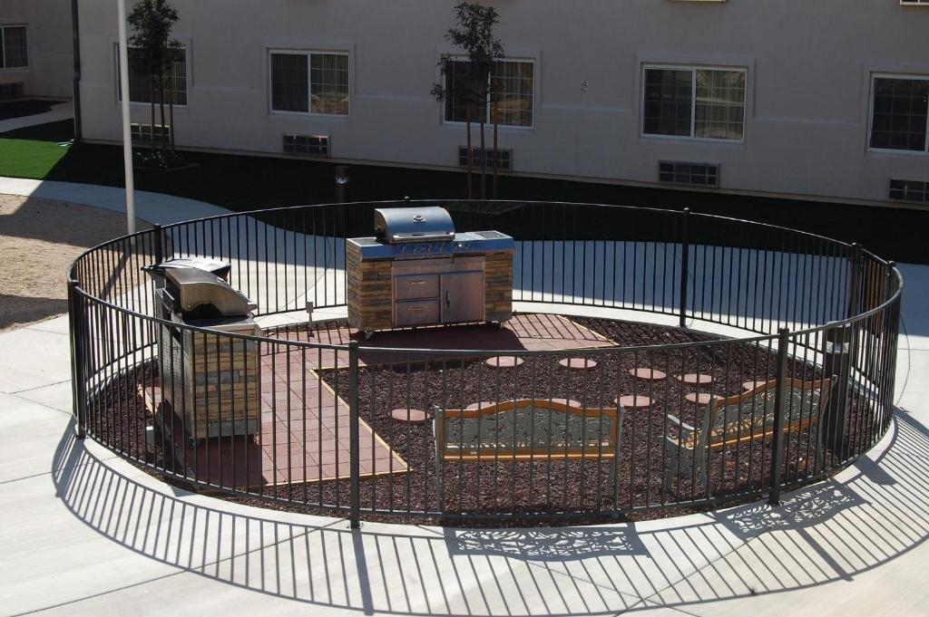 Landmark Inn Fort Irwin Exterior photo