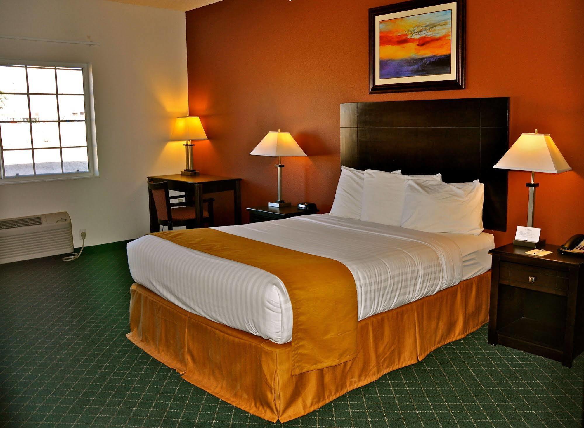 Landmark Inn Fort Irwin Exterior photo