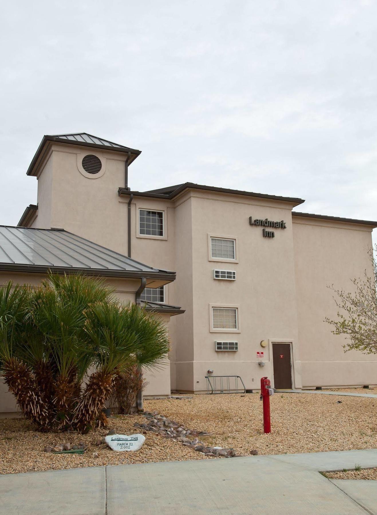 Landmark Inn Fort Irwin Exterior photo